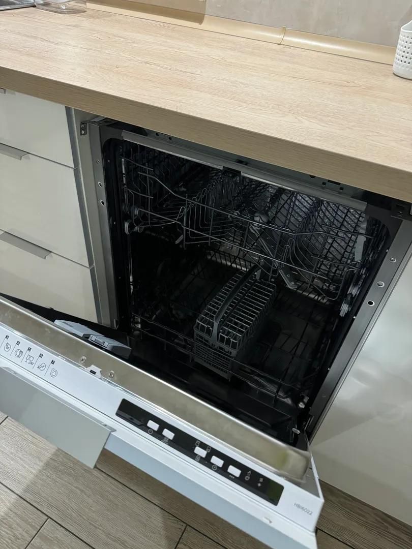 Теплый дом с большими панорамными окнами!